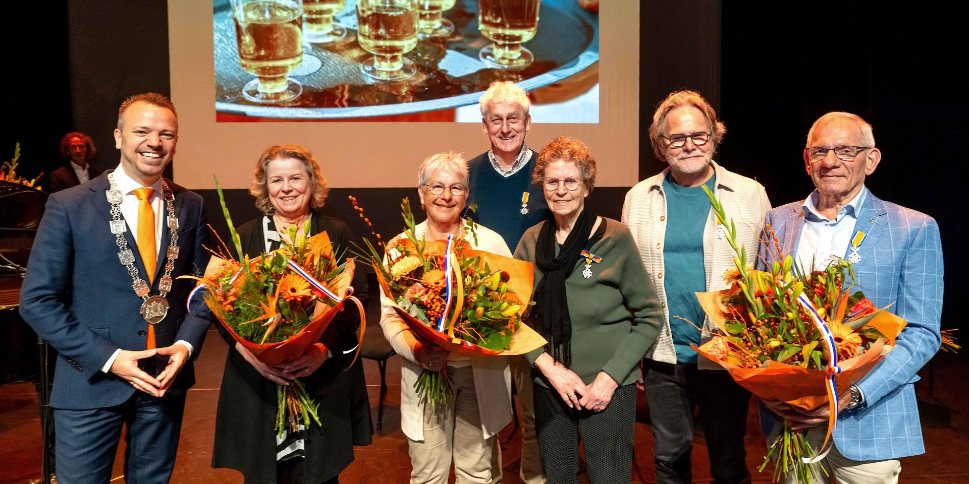 Uitreiking Koninklijke onderscheidingen tijdens de Lintjesregen op vrijdag 25 april